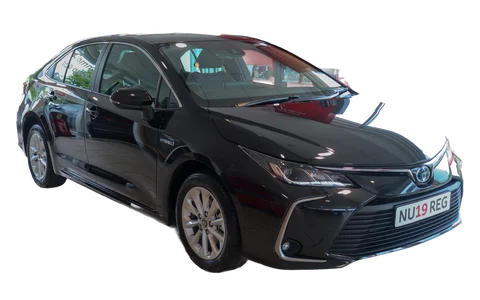 Toyota Corolla · XII E210 · седан